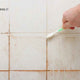 🧽 Cómo eliminar hongos en cocina y baño (sin dañar las superficies)