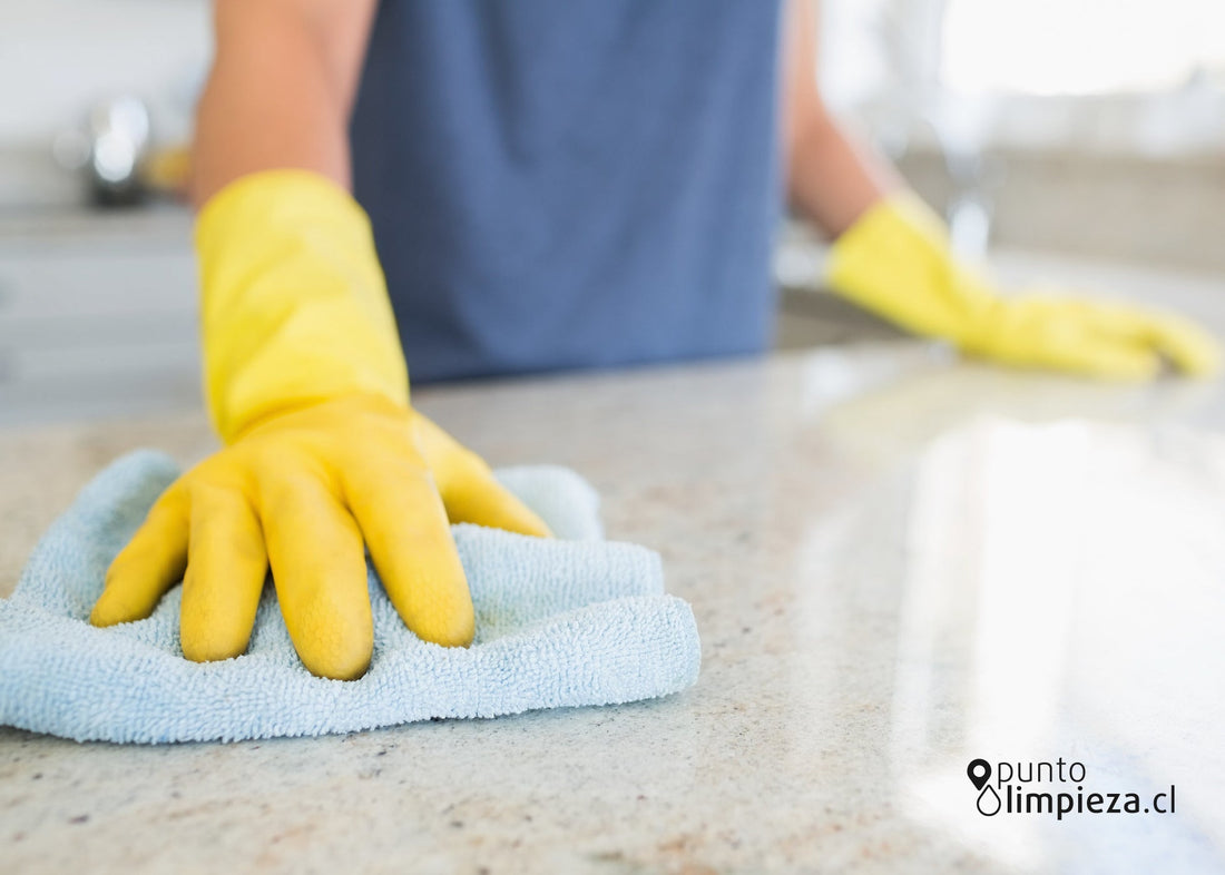 💎 Guía completa: cómo limpiar y mantener tus mesones de mármol, cuarzo y granito