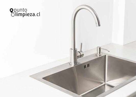 🌱 Lo que tiras por el desagüe importa: guía para cuidar tus cañerías y el medio ambiente